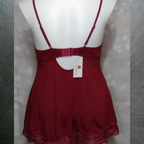 Queen Size Cranberry Strappy Lace Babydoll - Picture 7 of 7